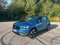Blau Gebraucht 2018 Volvo XC40 R-Design SUV | 20.600 € (Etwas zu teuer)