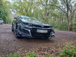 Grau Gebraucht 2022 Chevrolet Camaro Cabrio | 30.000 €