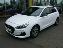 Weiß Gebraucht 2019 Hyundai i30 Limousine | 11.950 € (Fairer Preis)