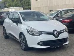 Weiß Gebraucht 2013 Renault Clio IV Luxe Limousine | 7.480 € (Fairer Preis)