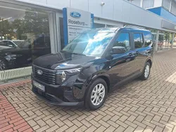 Schwarz Gebraucht 2024 Ford Tourneo Courier Titanium Van / Kleinbus | 24.490 € (Fairer Preis)