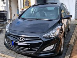 Schwarz Gebraucht 2013 Hyundai i30 Kombi | 7.750 € (Teuer)