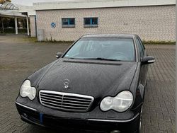 Schwarz Gebraucht 2000 Mercedes C200 Avantgarde Limousine | 1.200 € (Fairer Preis)