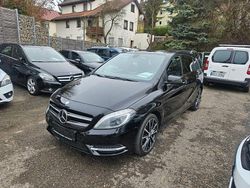 Schwarz Gebraucht 2014 Mercedes B200 Van / Kleinbus | 10.500 € (Fairer Preis)