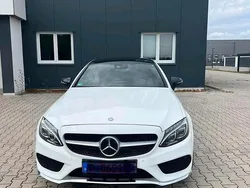 Weiß Gebraucht 2017 Mercedes 300 AMG line Coupé | 25.999 €