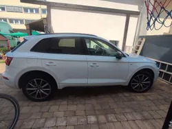 Weiß Gebraucht 2020 Audi Q5 Sport SUV | 41.300 € (Teuer)