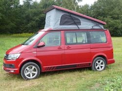 Rot Gebraucht 2017 VW Caravelle Van / Kleinbus | 28.700 € (Guter Preis)