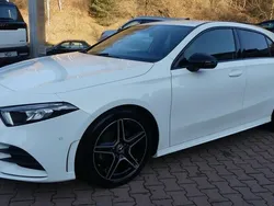 Weiß Gebraucht 2019 Mercedes A200 AMG line Limousine | 22.990 € (Guter Preis)