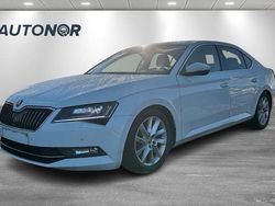 Weiß Gebraucht 2017 Skoda Superb Style Limousine | 9.500 € (Superpreis)