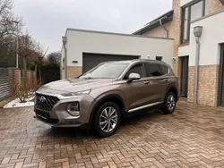 Braun Gebraucht 2019 Hyundai Santa Fe Style SUV | 19.900 € (Guter Preis)