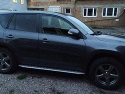Grau Gebraucht 2012 Toyota RAV4 Kleinwagen | 9.700 €