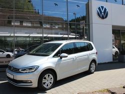 Reflexsilber metallic Gebraucht 2024 VW Touran Comfortline Van / Kleinbus | 39.490 € (Teuer)