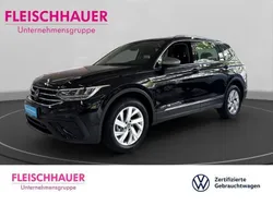 Schwarz Gebraucht 2024 VW Tiguan Allspace Life SUV | 39.490 € (Fairer Preis)