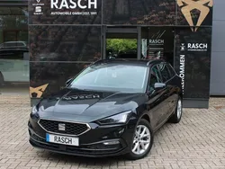 Schwarz Gebraucht 2022 Seat Leon Limousine | 21.900 € (Fairer Preis)