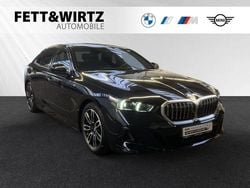 Carbonschwarz metallic Gebraucht 2025 BMW 530e M Sport Limousine | 55.000 € (Superpreis)
