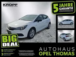Schneeweiss/summitwhite/arctic Gebraucht 2021 Opel Astra Edition Limousine | 15.880 € (Superpreis)