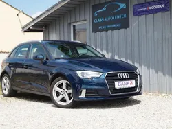 Blau Gebraucht 2017 Audi A3 Sportback Sport Limousine | 15.400 € (Fairer Preis)