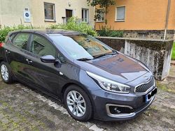 Grau Gebraucht 2018 Kia Ceed DREAM-TEAM Edition Limousine | 10.900 € (Guter Preis)