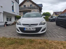 Weiß Gebraucht 2013 Opel Astra Limousine | 5.700 € (Guter Preis)