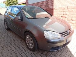 Grau Gebraucht 2004 VW Golf IV Limousine | 2.499 € (Fairer Preis)