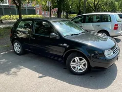 Schwarz Gebraucht 2002 VW Golf IV Limousine | 1.600 € (Fairer Preis)