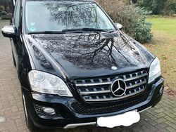 Schwarz Gebraucht 2010 Mercedes ML300 SUV | 8.350 € (Etwas zu teuer)
