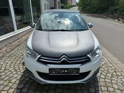 Weiß Gebraucht 2015 Citroën C4 SELECTION Limousine | 5.200 € (Fairer Preis)