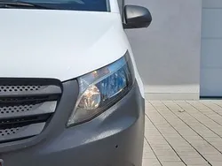 Weiß Gebraucht 2017 Mercedes Vito Van / Kleinbus | 23.999 €