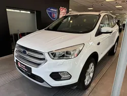 Weiß Gebraucht 2017 Ford Kuga Titanium SUV | 14.990 € (Fairer Preis)