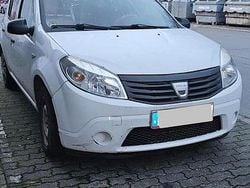Weiß Gebraucht 2009 Dacia Sandero Kleinwagen | 1.095 € (Guter Preis)