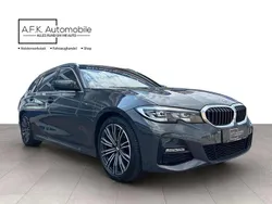 Grau Gebraucht 2021 BMW 320 M Sport Kombi | 29.990 € (Fairer Preis)