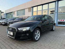 Brillantschwarz Gebraucht 2018 Audi A3 Basis Kleinwagen | 16.500 € (Guter Preis)