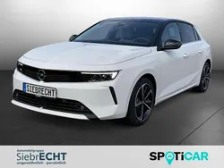 Weiß Gebraucht 2023 Opel Astra Elegance Limousine | 22.970 € (Guter Preis)
