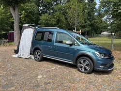Grün Gebraucht 2017 VW Caddy Beach Van / Kleinbus | 22.999 € (Fairer Preis)
