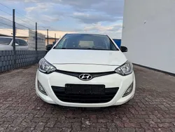 Weiß Gebraucht 2012 Hyundai i20 Classic Kleinwagen | 2.990 € (Fairer Preis)