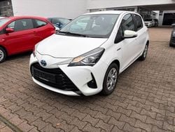 Weiß Gebraucht 2019 Toyota Yaris Hybrid Comfort Limousine | 11.995 € (Guter Preis)