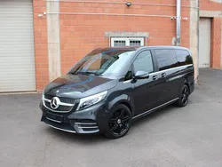 Grau Gebraucht 2019 Mercedes 300 AMG Van / Kleinbus | 49.999 €
