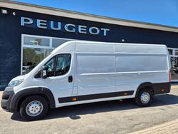 Eisweiß Gebraucht 2024 Citroën Jumper Van / Kleinbus | 25.690 € (Fairer Preis)