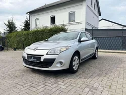Grau Gebraucht 2011 Renault Mégane GrandTour Expression Kombi | 4.499 € (Fairer Preis)
