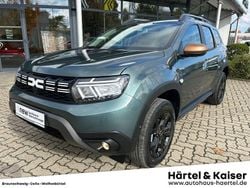 Zederngrünmetallic (grün) Gebraucht 2024 Dacia Duster Extreme SUV | 24.590 € (Fairer Preis)