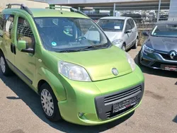 Grün Gebraucht 2010 Fiat Qubo Trekking Van / Kleinbus | 1.490 € (Fairer Preis)