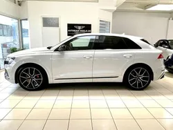 Weiß Gebraucht 2019 Audi SQ8 Sport SUV | 75.990 € (Etwas zu teuer)