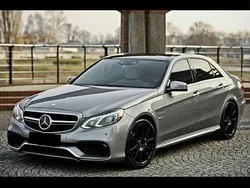 Grau Gebraucht 2014 Mercedes E63 AMG AMG Limousine | 28.500 € (Guter Preis)