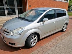 Silber Gebraucht 2005 Toyota Verso Van / Kleinbus | 2.100 €