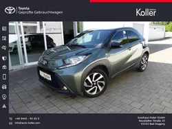 Grün Gebraucht 2023 Toyota Aygo Pulse Kleinwagen | 14.900 € (Fairer Preis)