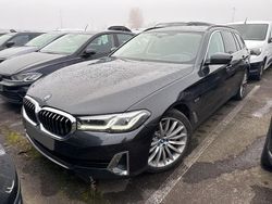 Grau Gebraucht 2024 BMW 530e Luxury Line Limousine | 35.343 € (Guter Preis)