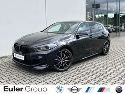 Schwarz Gebraucht 2022 BMW M135 Performance Kleinwagen | 35.977 € (Fairer Preis)