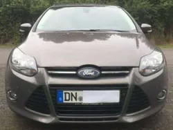 Braun Gebraucht 2012 Ford Focus Trend Limousine | 2.650 € (Superpreis)