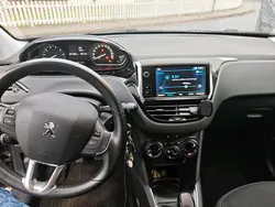 Grau Gebraucht 2019 Peugeot 208 Kleinwagen | 9.250 € (Fairer Preis)