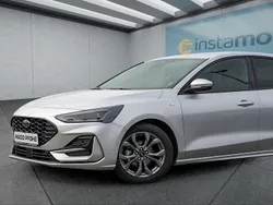 Silber Gebraucht 2024 Ford Focus Limousine | 26.199 € (Guter Preis)